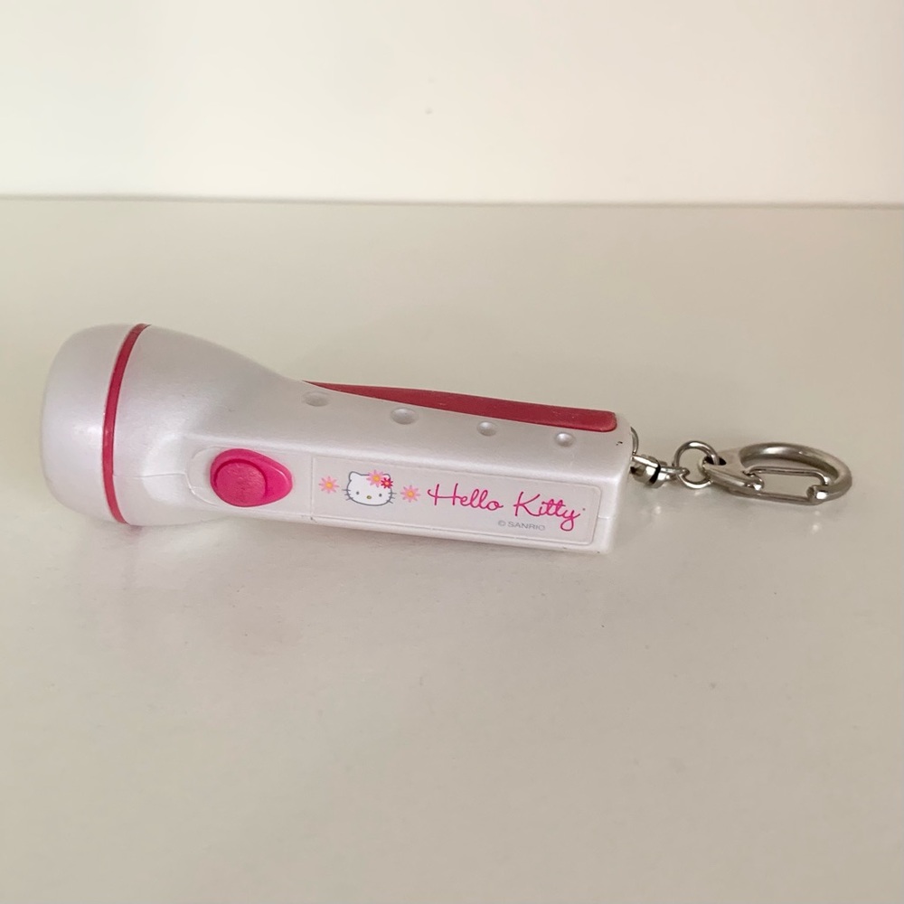 Y2k hello kitty mini flashlight keychain - Picture 6 of 13